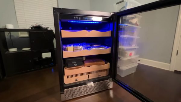 Electric Humidor Vs Wood: How To Get More Value From Cigar Humidors?