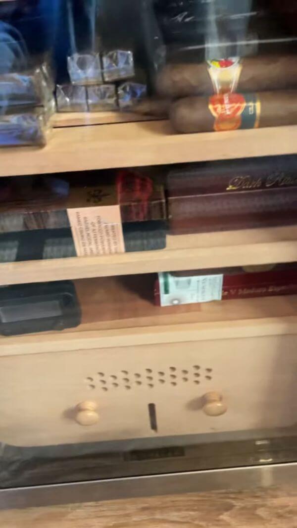 Schmécké 400 Cigar Cooler Humidor Review
