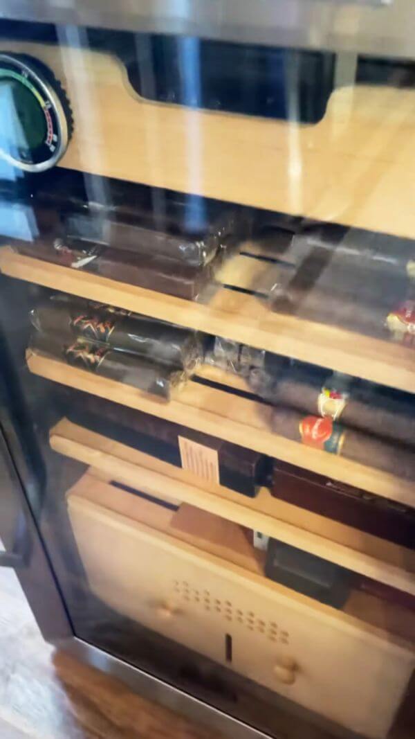 Schmécké 400 Cigar Cooler Humidor Review