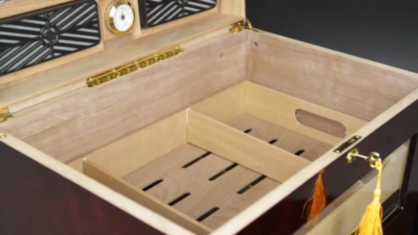 Supreme Geneve Humidor Review