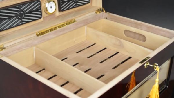 Supreme Geneve Humidor Review